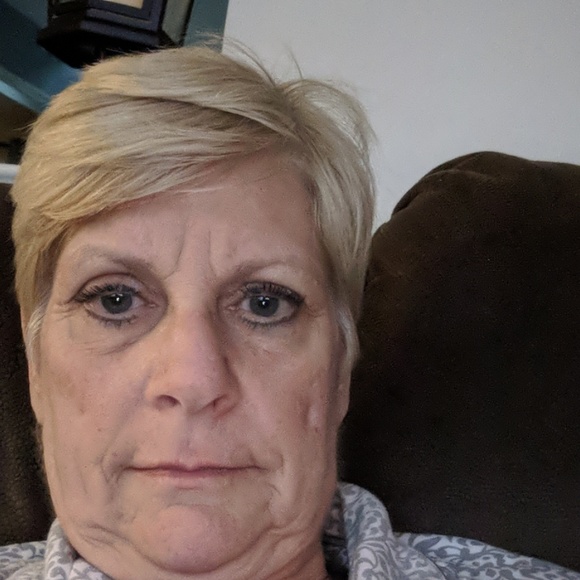 Meet your Posher, Cindy - Picture 1 of 1